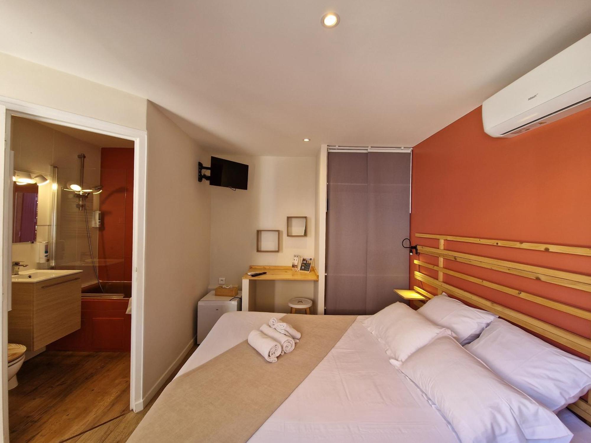 Hotel Le Cosy à Saint Aygulf Extérieur photo