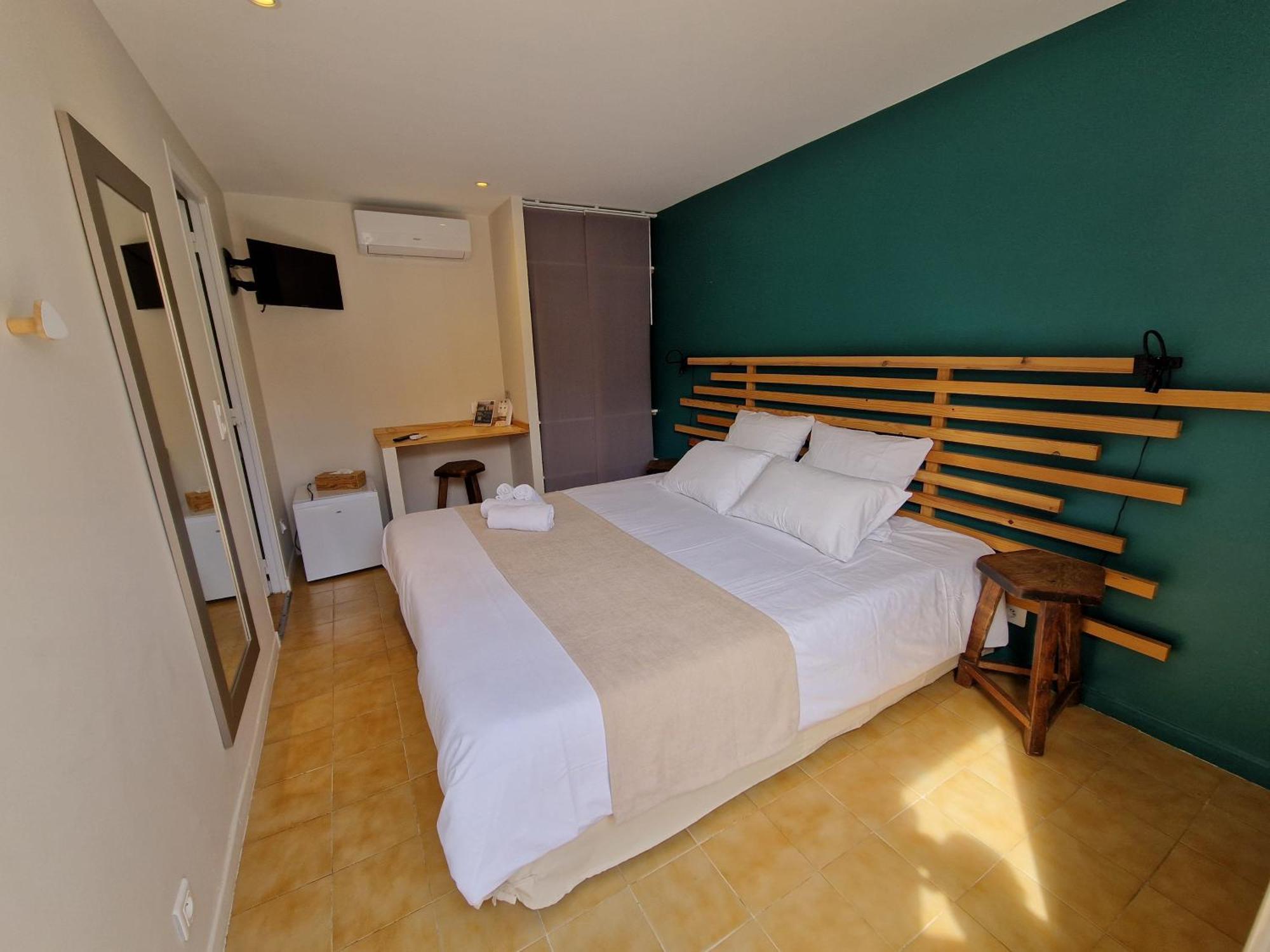 Hotel Le Cosy à Saint Aygulf Extérieur photo